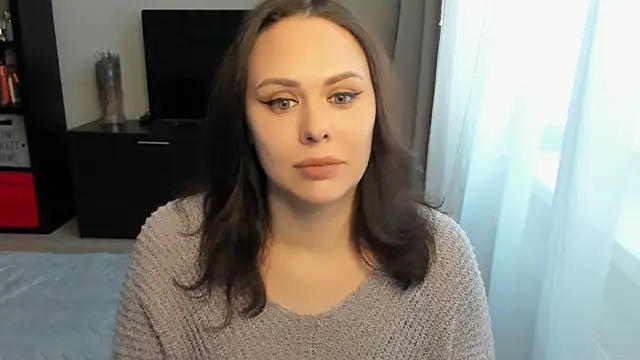 MollyCheiz online show from November 2025 12:05:02 PM