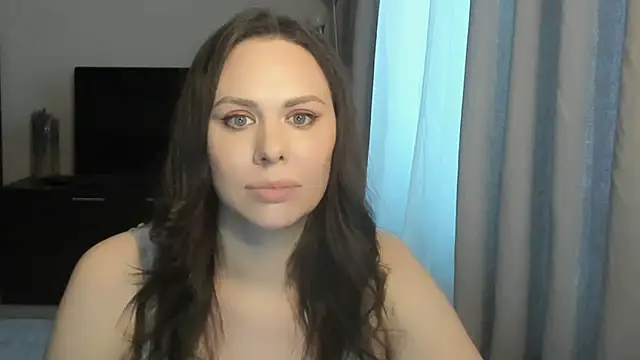 MollyCheiz online show from April 2026 04:35:01 PM