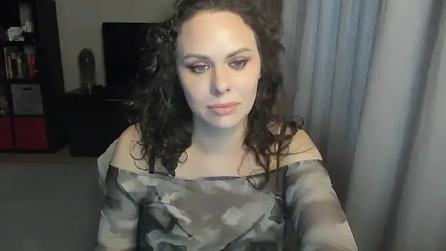 MollyCheiz online show from May 2026 04:49:02 PM