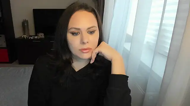 MollyCheiz online show from October 2025 12:58:02 PM