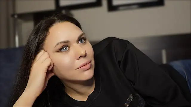 MollyCheiz online show from February 2026 08:09:01 PM