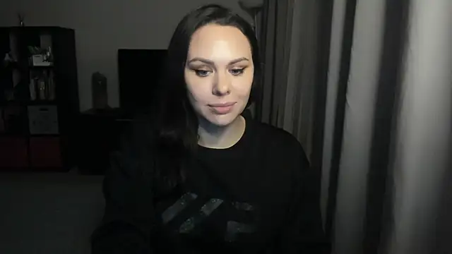 MollyCheiz online show from February 2026 04:06:01 PM