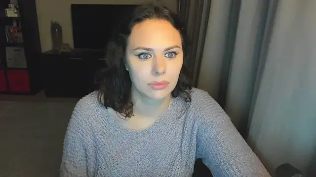 MollyCheiz online show from September 2025 05:19:02 PM