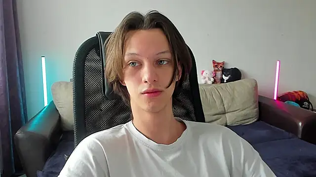 Snapshot of Ostin_meow chatting on May 2026 09:58:02 AM Ostin meow online show from May 2026 09:58:02 AM