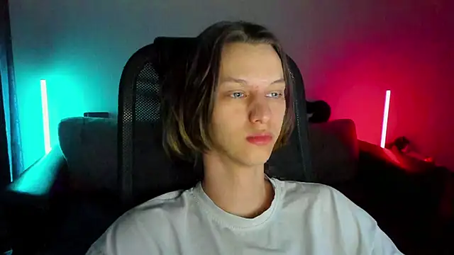 Ostin meow online show from April 2026 04:08:02 PM