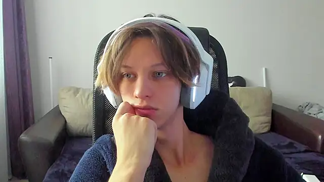 Ostin meow online show from November 2025 03:55:02 AM