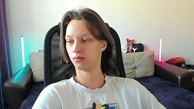 Snapshot of Ostin_meow chatting on May 2026 03:37:01 AM Ostin meow online show from May 2026 03:37:01 AM