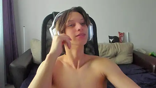 Ostin meow online show from November 2025 07:13:01 AM