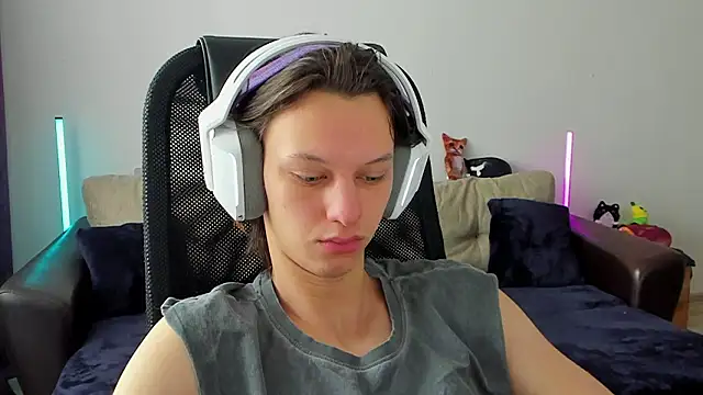 Ostin meow online show from February 2026 07:08:02 AM