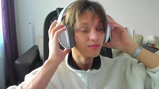 Snapshot of Ostin_meow chatting on October 2025 08:16:02 AM Ostin meow online show from October 2025 08:16:02 AM