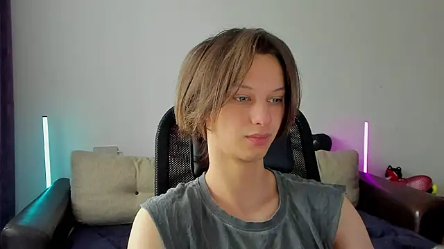 Ostin meow online show from March 2026 09:23:01 AM