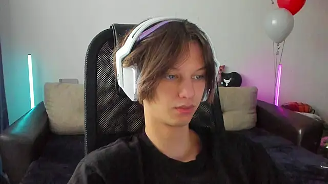 Ostin meow online show from January 2026 08:18:02 AM