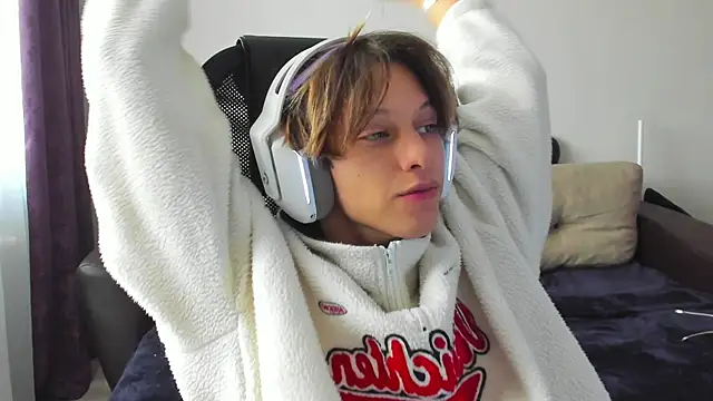 Snapshot of Ostin_meow chatting on September 2025 08:21:02 AM Ostin meow online show from September 2025 08:21:02 AM