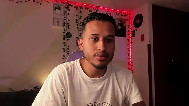Raf brunette online show from February 2025 11:44:02 AM