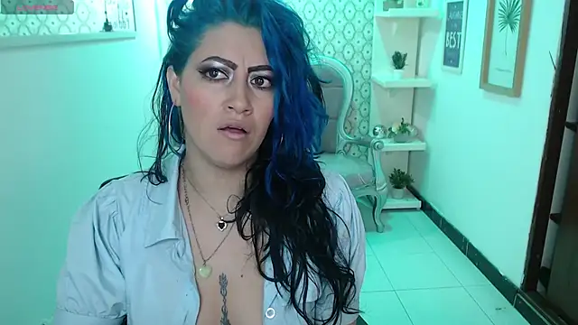 Snapshot of scarleth_blue chatting on March 2025 03:13:02 AM scarleth blue online show from March 2025 03:13:02 AM