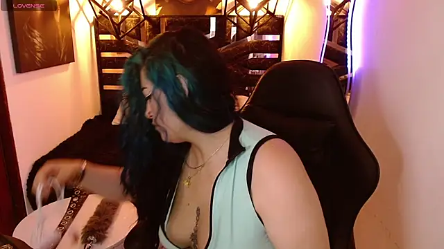 scarleth blue online show from June 2026 03:06:02 AM