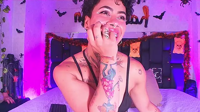 Snapshot of canela_oss chatting on October 2025 12:04:02 PM canela oss online show from October 2025 12:04:02 PM