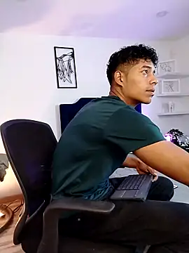 Snapshot of wagz chatting on October 2025 11:55:01 AM wagz online show from October 2025 11:55:01 AM