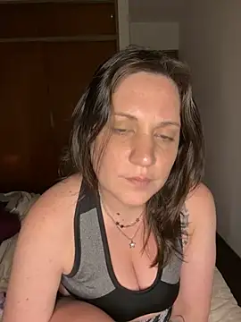 Macadiez10 online show from November 2025 03:32:02 AM