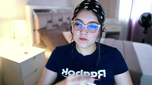 Camilaa bueno online show from February 2026 09:36:01 PM