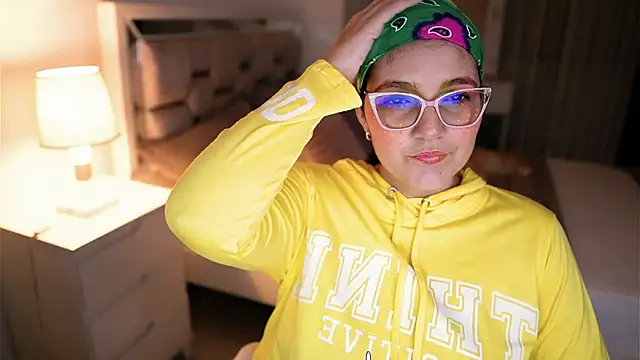 Camilaa bueno online show from October 2025 12:11:01 AM