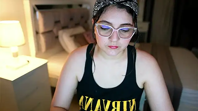 Camilaa bueno online show from February 2026 01:02:01 AM