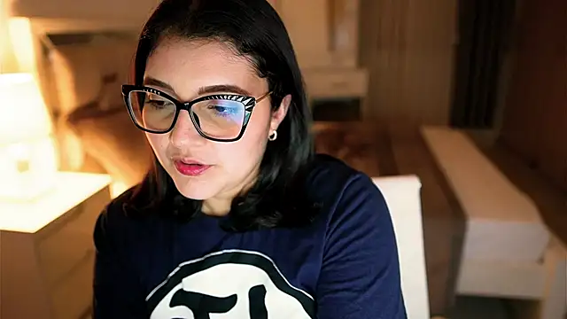 Camilaa bueno online show from September 2025 11:08:02 PM