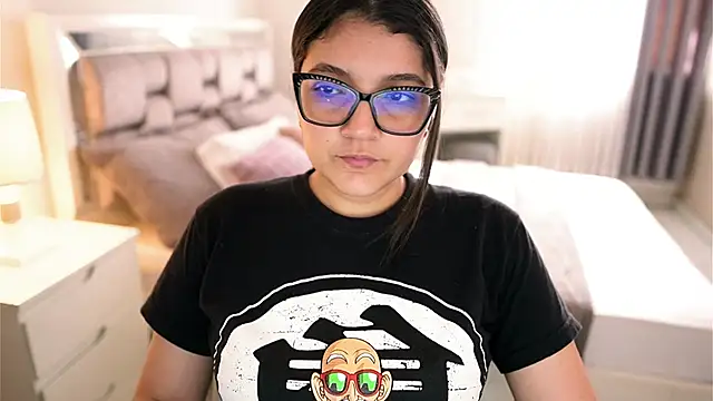 Camilaa bueno online show from October 2025 02:40:01 PM