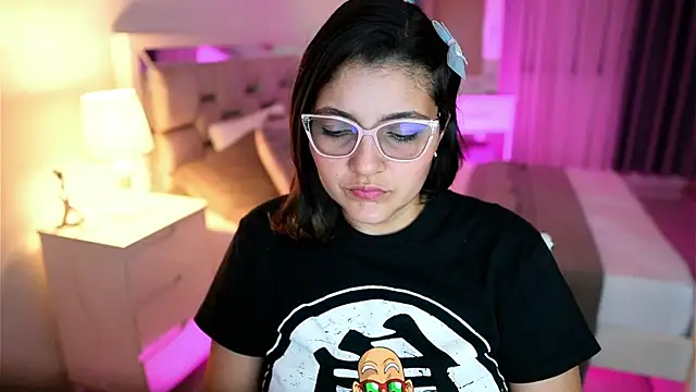 Camilaa bueno online show from March 2025 12:01:02 AM