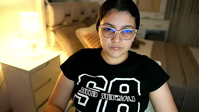 Camilaa bueno online show from November 2025 02:44:02 AM