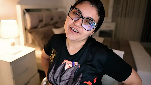 Camilaa bueno online show from November 2025 03:10:01 AM