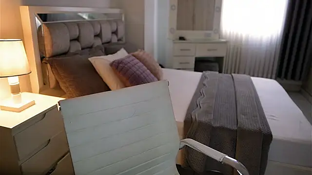 Camilaa bueno online show from November 2025 06:01:02 PM