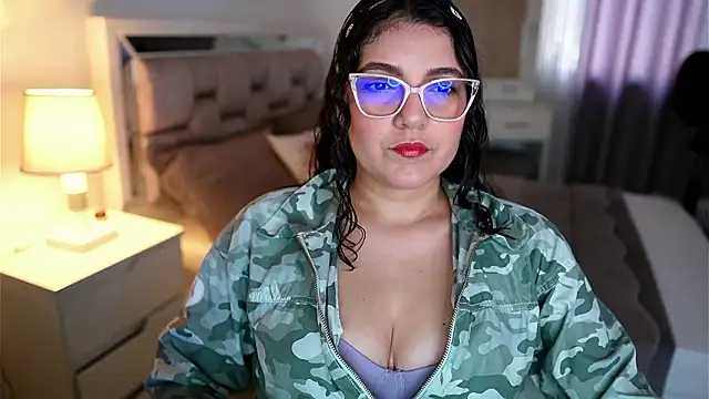 Camilaa bueno online show from February 2026 10:05:01 PM