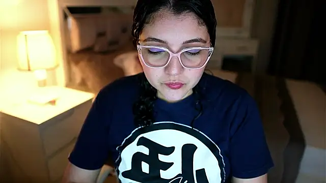 Camilaa bueno online show from February 2026 11:35:01 PM