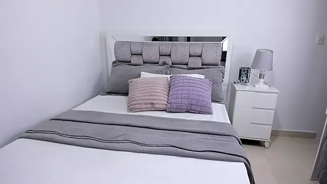 Camilaa bueno online show from April 2026 11:28:01 PM