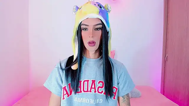 Ashley Reminton online show from March 2025 10:58:02 AM