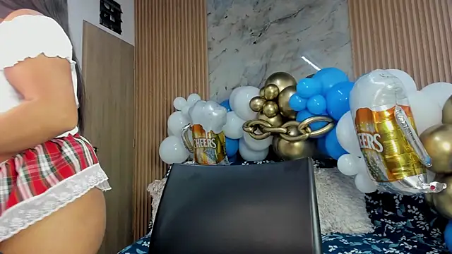 Any topless online show from September 2025 11:06:01 AM