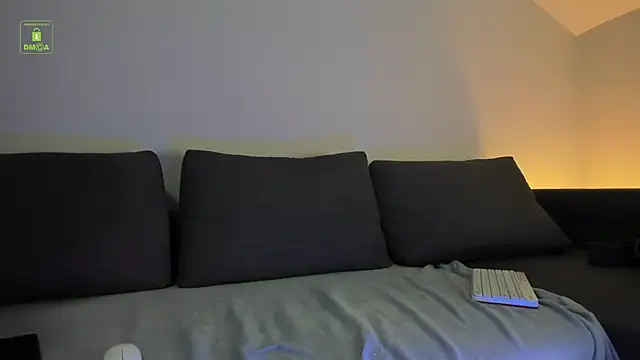 Perry Knight online show from November 2025 06:07:02 AM