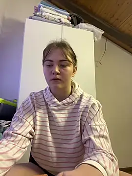 ella grays online show from January 2025 08:21:01 PM