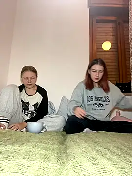 ella grays online show from October 2025 05:02:02 PM