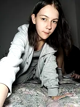 ella grays online show from April 2026 07:08:02 PM