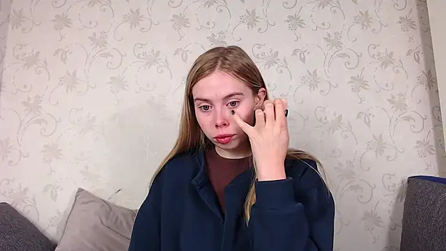 Snapshot of sofiaa_here chatting on May 2026 12:06:02 AM sofiaa here online show from May 2026 12:06:02 AM
