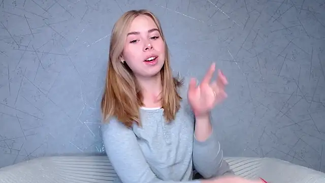 sofiaa here online show from September 2025 12:33:02 AM
