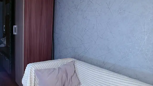 sofiaa here online show from September 2025 12:33:02 AM