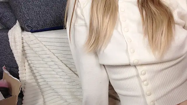 sofiaa here online show from April 2026 12:12:02 AM