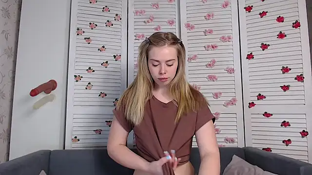 sofiaa here online show from January 2026 12:36:02 AM