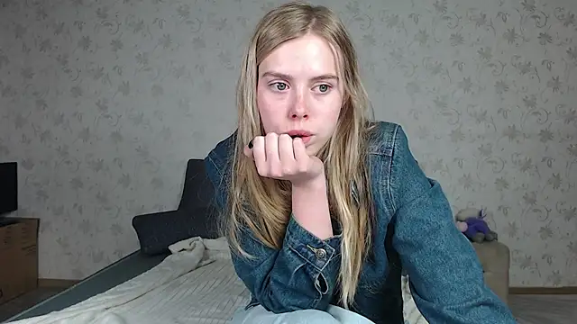 Snapshot of sofiaa_here chatting on May 2026 11:57:01 PM sofiaa here online show from May 2026 11:57:01 PM
