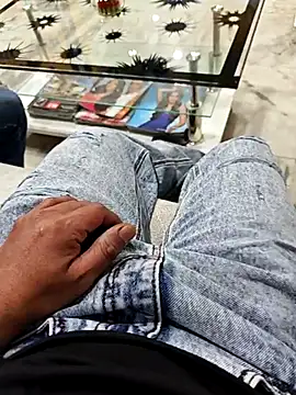 Snapshot of faaseel chatting on November 2025 05:41:01 AM faaseel online show from November 2025 05:41:01 AM