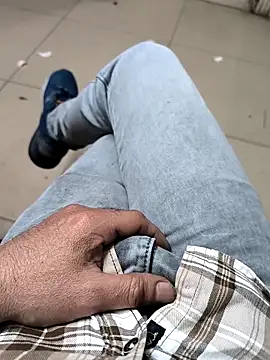 Snapshot of faaseel chatting on February 2025 09:50:02 AM faaseel online show from February 2025 09:50:02 AM