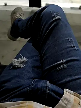 Snapshot of faaseel chatting on October 2025 10:28:02 AM faaseel online show from October 2025 10:28:02 AM